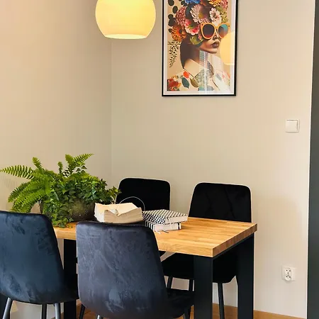 Piaskowy Dom I Konukevi 3*